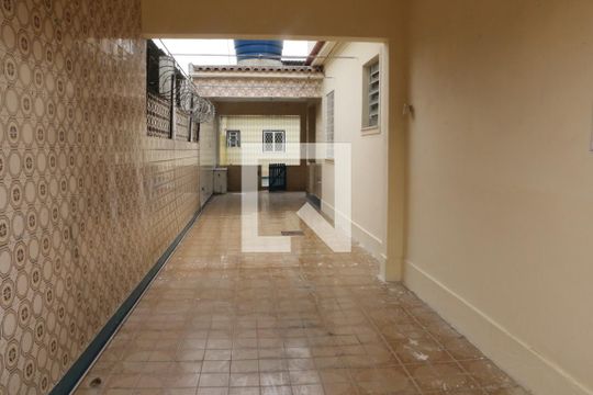 Casa para alugar com 2 quartos, 120m² em Centro, Nova Iguaçu