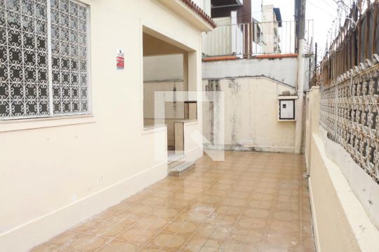 Casa para alugar com 2 quartos, 120m² em Centro, Nova Iguaçu