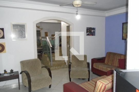 Sala de casa de condomínio para alugar com 3 quartos, 211m² em Jacarepaguá, Rio de Janeiro