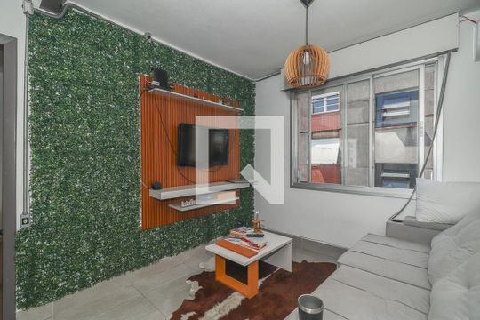 Sala de apartamento à venda com 2 quartos, 70m² em Bela Vista, Porto Alegre