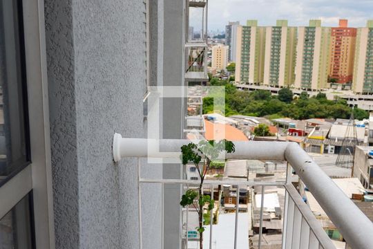Sacada de apartamento para alugar com 3 quartos, 54m² em Bussocaba, Osasco