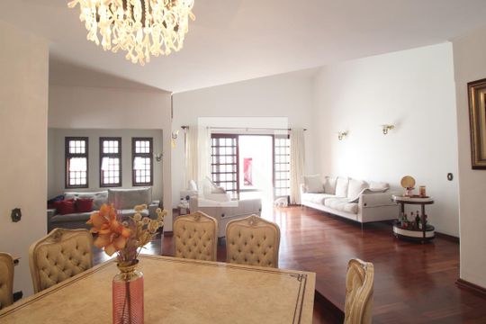 Sala de casa à venda com 3 quartos, 670m² em Socorro, São Paulo