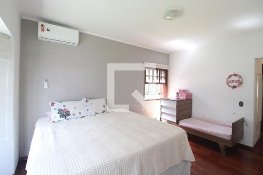 Suíte de casa à venda com 3 quartos, 670m² em Socorro, São Paulo