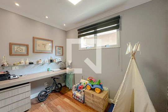 Escritório de casa à venda com 3 quartos, 380m² em Jardim Humaita, São Paulo