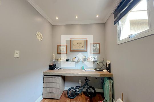 Escritório de casa à venda com 3 quartos, 380m² em Jardim Humaita, São Paulo