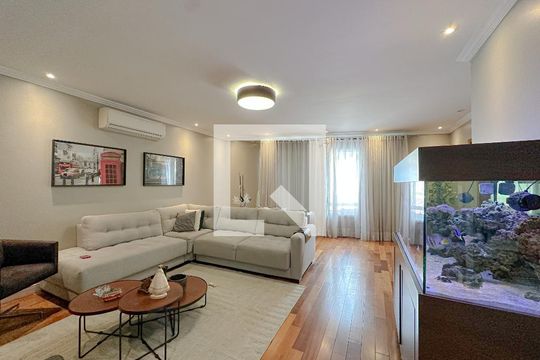 Sala de casa à venda com 3 quartos, 380m² em Jardim Humaita, São Paulo