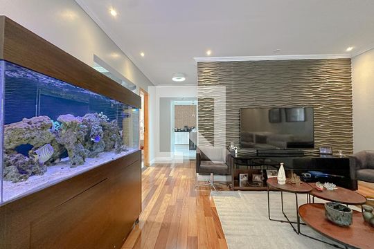Sala de casa à venda com 3 quartos, 380m² em Jardim Humaita, São Paulo