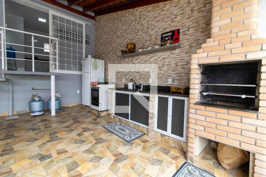 Área externa de casa à venda com 2 quartos, 94m² em Jardim Nilópolis, Campinas