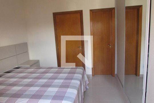 Quarto de casa à venda com 2 quartos, 122m² em Guarujá, Porto Alegre