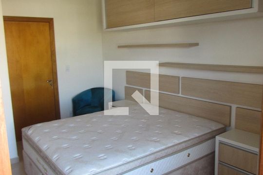 Quarto de casa à venda com 2 quartos, 122m² em Guarujá, Porto Alegre