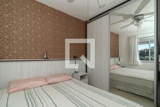 Quarto Suíte de apartamento à venda com 2 quartos, 67m² em Jardim do Salso, Porto Alegre