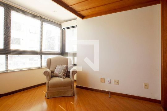 Sala 2 de apartamento para alugar com 3 quartos, 170m² em Independência, Porto Alegre