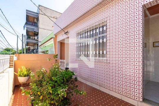 Varanda da frente de casa à venda com 3 quartos, 170m² em Vila da Penha, Rio de Janeiro