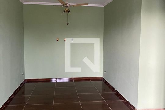 Sala de apartamento para alugar com 2 quartos, 63m² em Veloso, Osasco