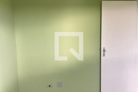 Quarto de apartamento para alugar com 2 quartos, 63m² em Veloso, Osasco