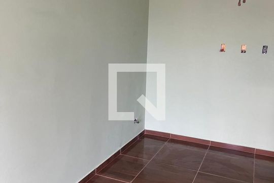 Sala de apartamento para alugar com 2 quartos, 63m² em Veloso, Osasco