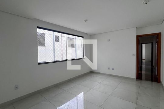 sala  de apartamento para alugar com 3 quartos, 130m² em Monsenhor Messias, Belo Horizonte