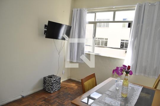 Apartamento para alugar com 3 quartos, 60m² em Todos Os Santos, Rio de Janeiro