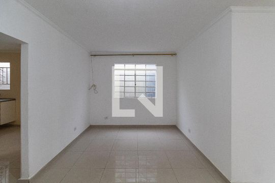 Casa para alugar com 2 quartos, 110m² em Vila Granada, São Paulo