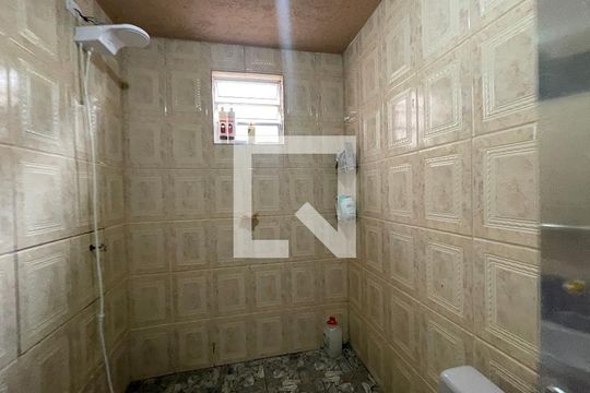 Banheiro 2 de casa para alugar com 3 quartos, 152m² em Jardim Leonor, Cotia
