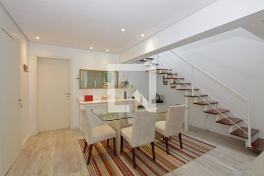 Sala  de casa para alugar com 4 quartos, 510m² em Boa Vista, Porto Alegre
