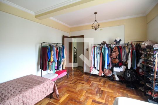 Quarto 1 de casa para alugar com 5 quartos, 600m² em Olímpico, São Caetano do Sul
