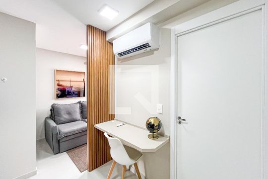 Sala/Cozinha de apartamento à venda com 2 quartos, 35m² em Barra Funda, São Paulo