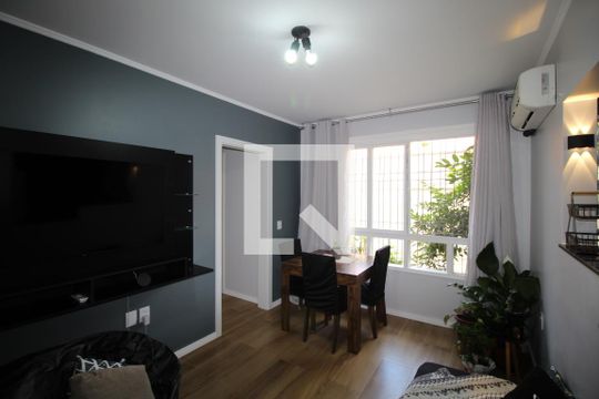 Sala de apartamento à venda com 3 quartos, 65m² em Navegantes, Porto Alegre