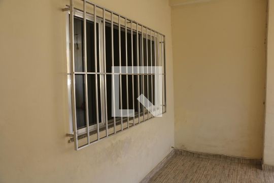 Varanda de casa para alugar com 2 quartos, 60m² em Vila Sacra Família, Nova Iguaçu