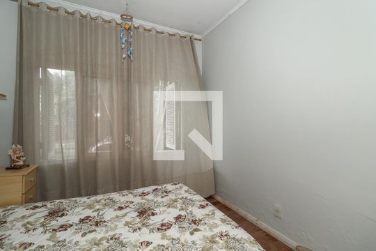 Quarto 2 de casa à venda com 3 quartos, 178m² em Jardim Itu, Porto Alegre