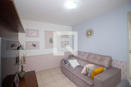 Sala de apartamento para alugar com 2 quartos, 61m² em Califórnia, Belo Horizonte