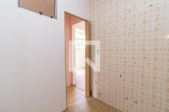 Despensa de casa para alugar com 2 quartos, 100m² em Chácara Cruzeiro do Sul, São Paulo