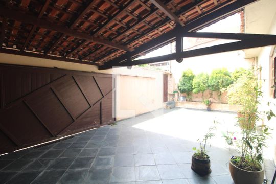 Garagem de casa à venda com 3 quartos, 327m² em Jardim Itapura, São Paulo