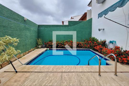 Quintal de casa de condomínio à venda com 4 quartos, 223m² em São Francisco, Niterói