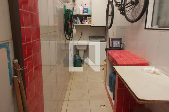 Área de Serviço de casa de condomínio para alugar com 3 quartos, 100m² em Macuco, Santos