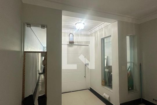 Sala de casa à venda com 3 quartos, 250m² em Jardim do Luar (fazendinha), Santana de Parnaíba