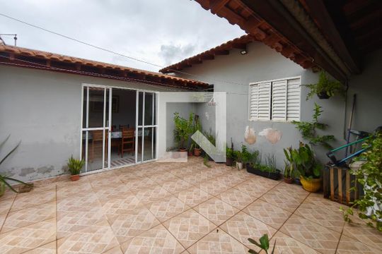 Quintal - Fundos de casa à venda com 2 quartos, 148m² em Loteamento Country Ville, Campinas