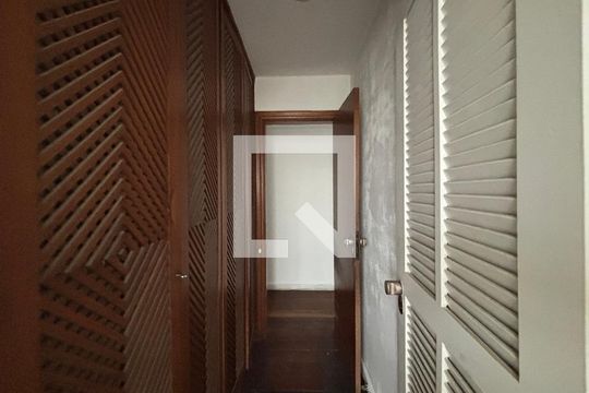 Corredores de apartamento à venda com 5 quartos, 500m² em Leblon, Rio de Janeiro
