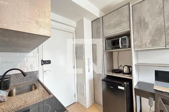Studio de kitnet/studio à venda com 1 quarto, 30m² em Vila Nova Conceição, São Paulo