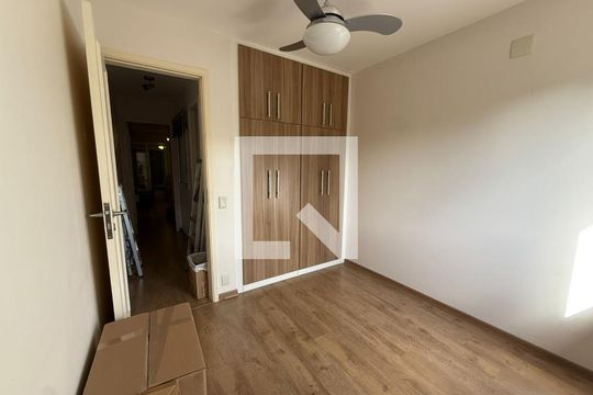 Quarto de casa de condomínio para alugar com 3 quartos, 198m² em Residencial Barão do Café, Campinas