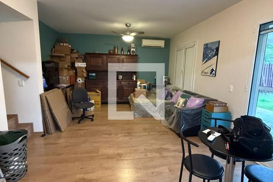 Sala de casa de condomínio para alugar com 3 quartos, 198m² em Residencial Barão do Café, Campinas