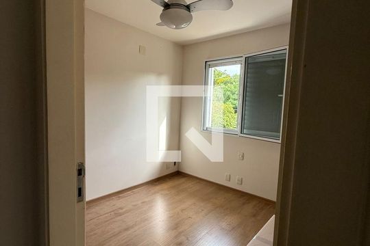 Quarto de casa de condomínio para alugar com 3 quartos, 198m² em Residencial Barão do Café, Campinas