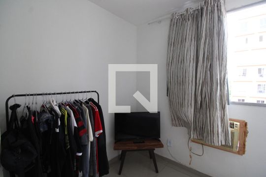 Quarto  de apartamento para alugar com 2 quartos, 69m² em Taquara, Rio de Janeiro