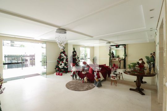 Hall de apartamento à venda com 4 quartos, 246m² em Santa Terezinha, São Paulo