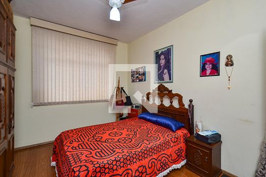 Quarto casa 1 de casa à venda com 6 quartos, 312m² em Sagrada Família, Belo Horizonte