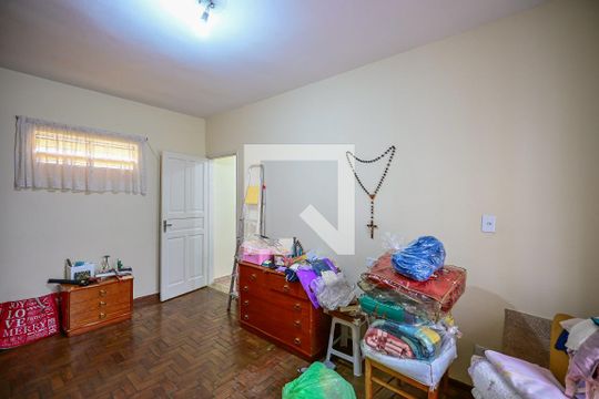Quarto 1 de casa à venda com 2 quartos, 150m² em Vila Santa Luzia, Taboão da Serra