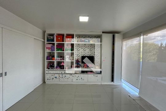 Casa à venda com 3 quartos, 212m² em Ideal, Novo Hamburgo