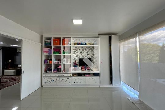 Casa à venda com 3 quartos, 212m² em Ideal, Novo Hamburgo