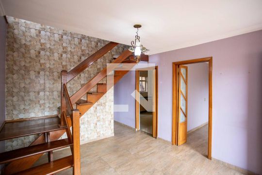 Sala de casa à venda com 4 quartos, 170m² em Vila Clara, São Paulo