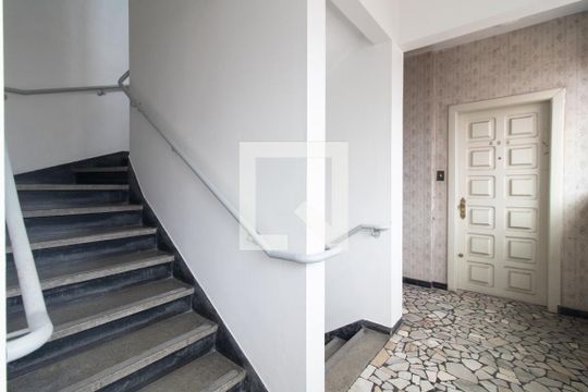 Escadas de apartamento para alugar com 2 quartos, 90m² em Centro Histórico, Porto Alegre